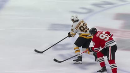 BOS@CHI: McAvoy scores goal against Arvid Soderblom
