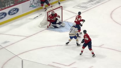 Zucker trouve la lucarne en A.N.