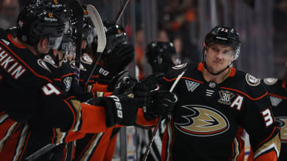 Veteranen Jakob Silfverberg glänser i ungt Anaheim Ducks