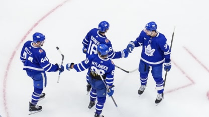 William Nylander celebró nuevo contrato con triunfo de Toronto 