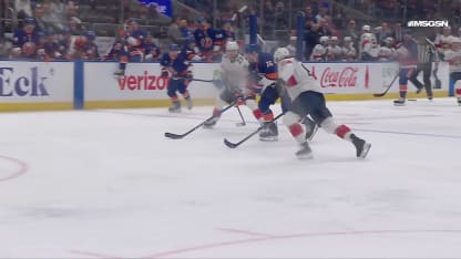 Gatcomb fait mal paraître Tarasov