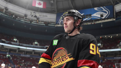 Linus Karlsson växer med pendlandet mellan AHL och NHL