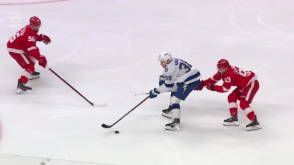 Hagel ne perd pas de temps