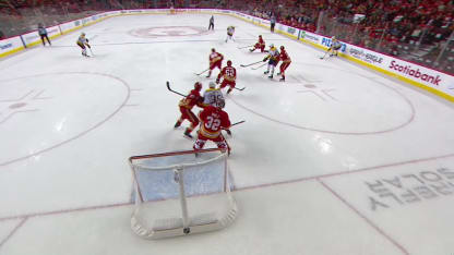 NSH@CGY: Hague scores goal against Dustin Wolf