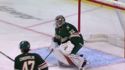 CHI@MIN: Dickinson scores goal against Filip Gustavsson