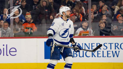 TBL at PHI | Kucherov snipes it in-and-out