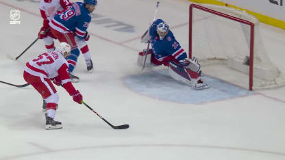 DET@NYR: Quick with a great save against David Perron