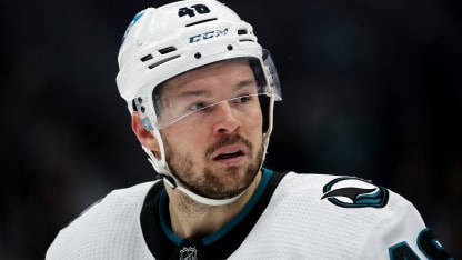 Zraněný Hertl bude chybět Sharks