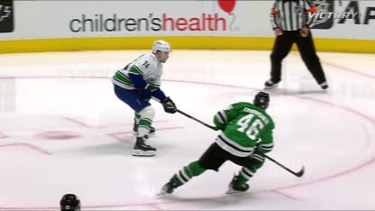 DeBrusk ne perd pas de temps en troisième