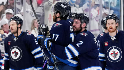 Lowry envoie les Jets au deuxième tour