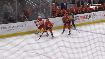 CGY@ANA: Frost (CGY) marque un but dans un filet désert