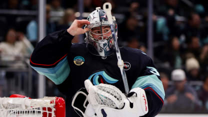 Seattles Torwart Philipp Grubauer blickt auf bittere Saison zurueck