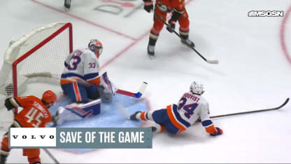 NYI@ANA: Rittich with a great save against Beckett Sennecke