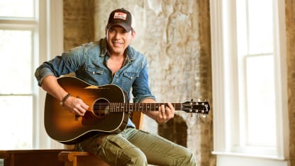 Rodney_atkins_game4_concert