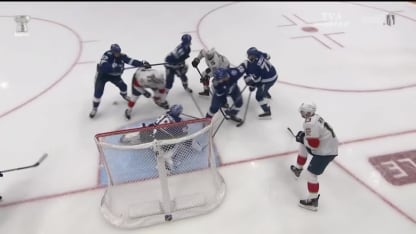Vasilevskiy étend la jambière