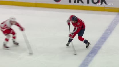 Strome surprend Mrazek de la ligne bleue