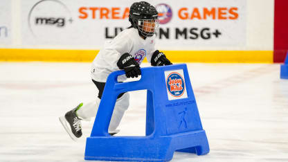 PHOTOS: Islanders Learn to Play