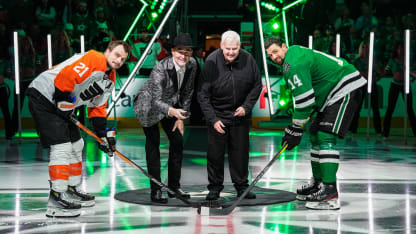 Stars Belfour Hitchcock puck drop