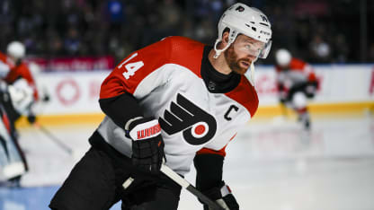 Flyers petar Sean Couturier i mötet mot Toronto Maple Leafs