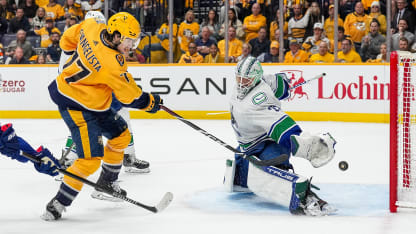 Casey DeSmith comes up big for Canucks in Game 3