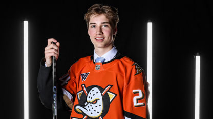 Beckett Sennecke signs entry-level contract with Ducks
