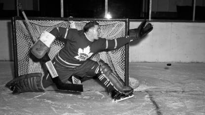 Harry Lumley holds NHL goalie mark that will stand forever