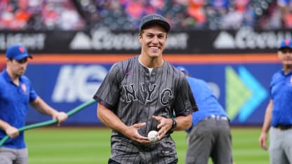 PHOTOS: Anders Lee Throws First Pitch at Mets Game