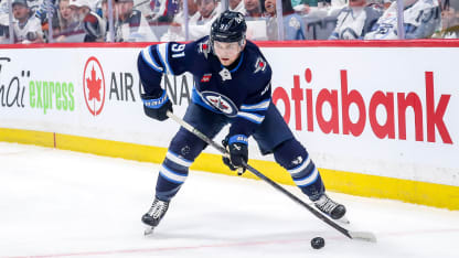 Winnipeg Jets sign Cole Perfetti to two-year contract