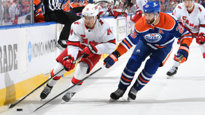 Carolina Hurricanes v Edmonton Oilers