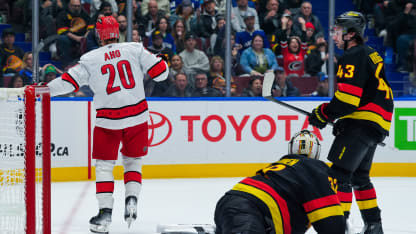 Plötzlich blank: Aho erzielt OT-Winner