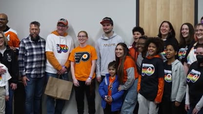 Scott Laughton making huge impact in Philadelphia community