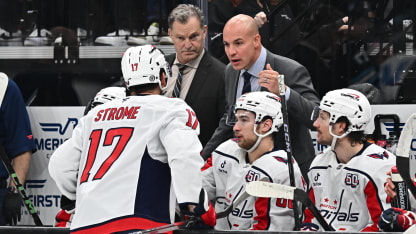 Strome WSH talking at bench with coach