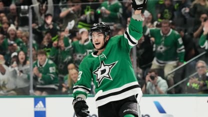 Johnston unterschreibt neuen Vertrag bei den Stars