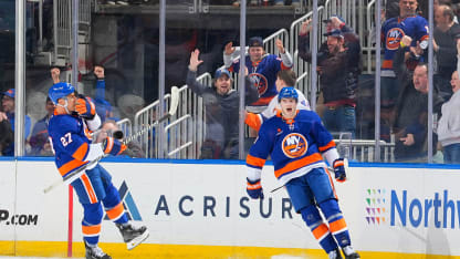 Islanders score two quick goals to take lead