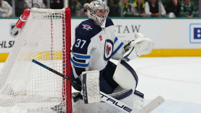hellebuyck_jets_april18
