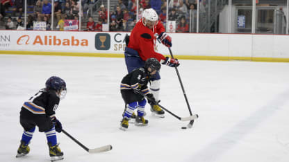 Ovechkin with kids at practice from WSH
