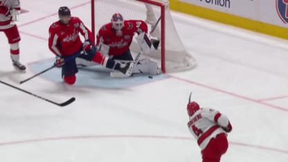 Gostisbehere nets PPG to start off Hurricanes
