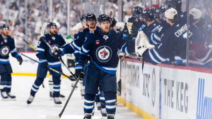 Ehlers tacks on empty-netter
