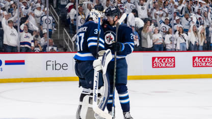 Hellebuyck dovedl Winnipeg ke srovnání série
