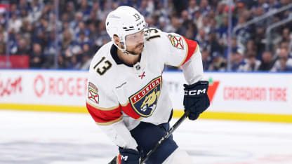 Panthers Sam Reinhart exits Game 2 with lower-body injury