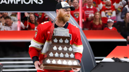 Bennett remporte le trophée Conn-Smythe