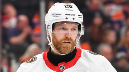Claude Giroux signs 1 year contract to remain with Ottawa Senators
