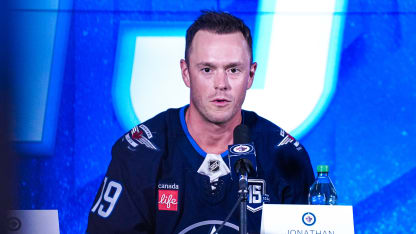Jonathan Toews 'knew in my heart' Winnipeg Jets were team for NHL return