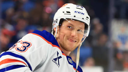 Jeff Skinner signs 1 year contract with San Jose Sharks