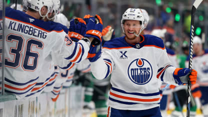 Jeff Skinner embraces opportunity to help young San Jose Sharks team