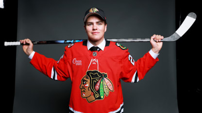 Les Blackhawks s’entendent avec Frondell