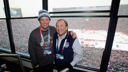 Matthew Perry with Commissioner Bettman