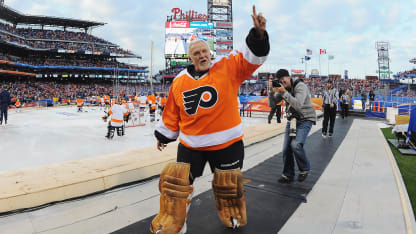 Bernie waves to crowd at 2012 WC alumni game