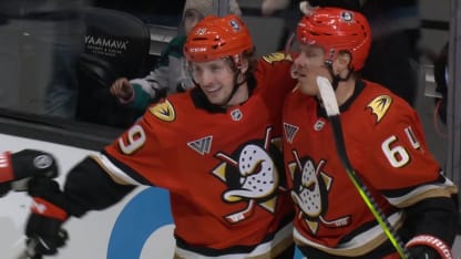 Phillips osuu Granlundin tarjoilusta