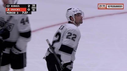 Fiala hunde el disco en la red